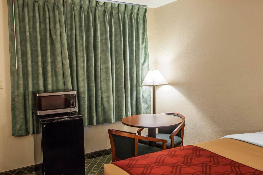 Economy Inn & Suites Hannibal Zewnętrze zdjęcie