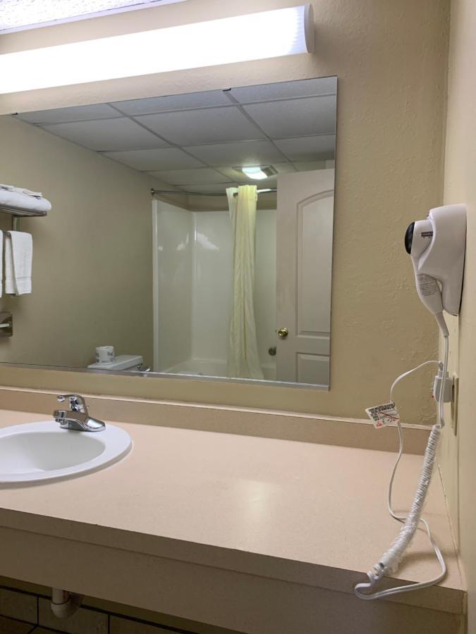 Economy Inn & Suites Hannibal Zewnętrze zdjęcie