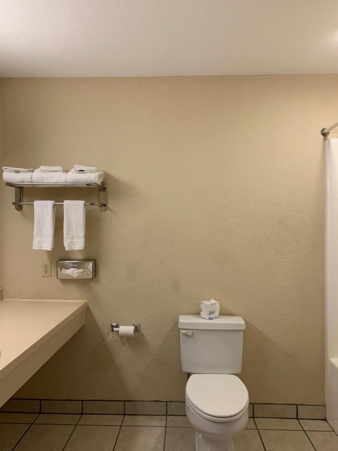 Economy Inn & Suites Hannibal Zewnętrze zdjęcie
