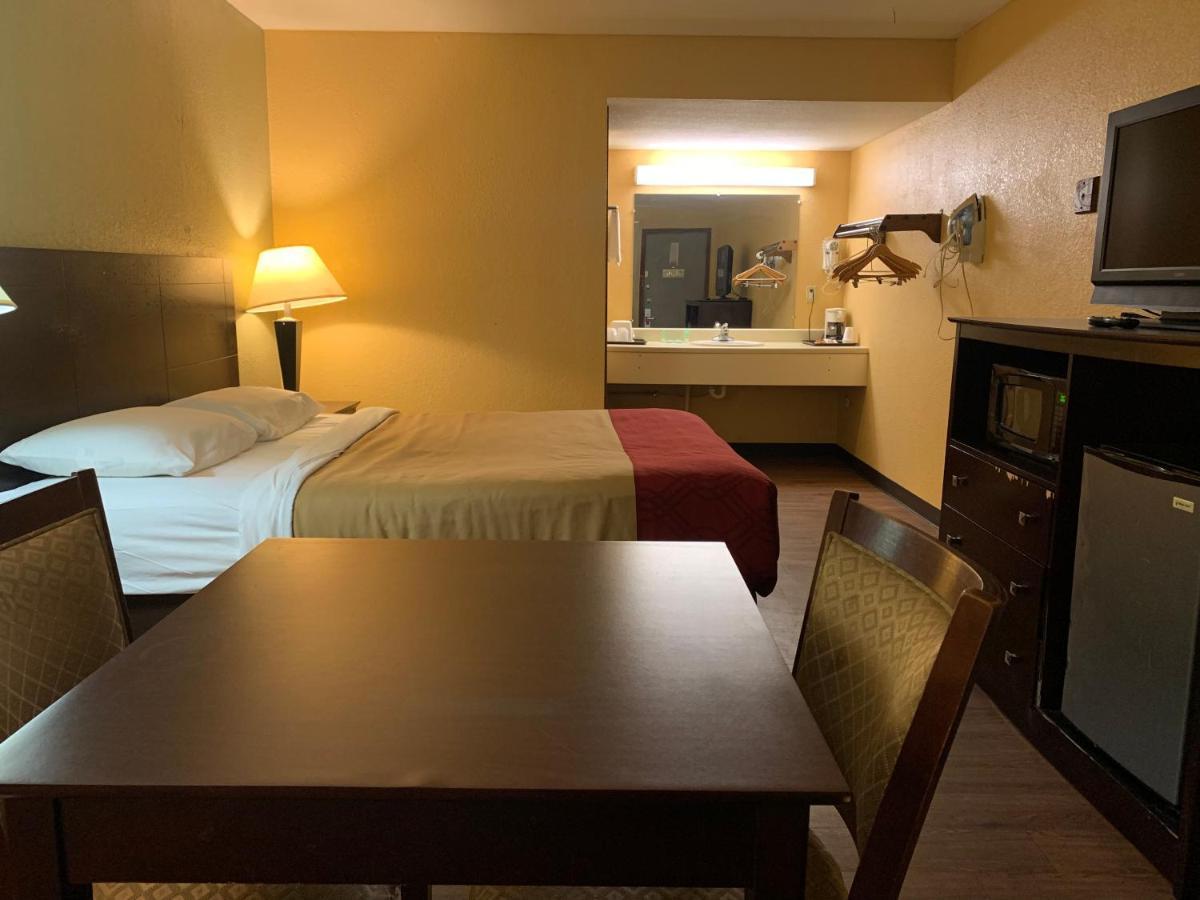 Economy Inn & Suites Hannibal Zewnętrze zdjęcie