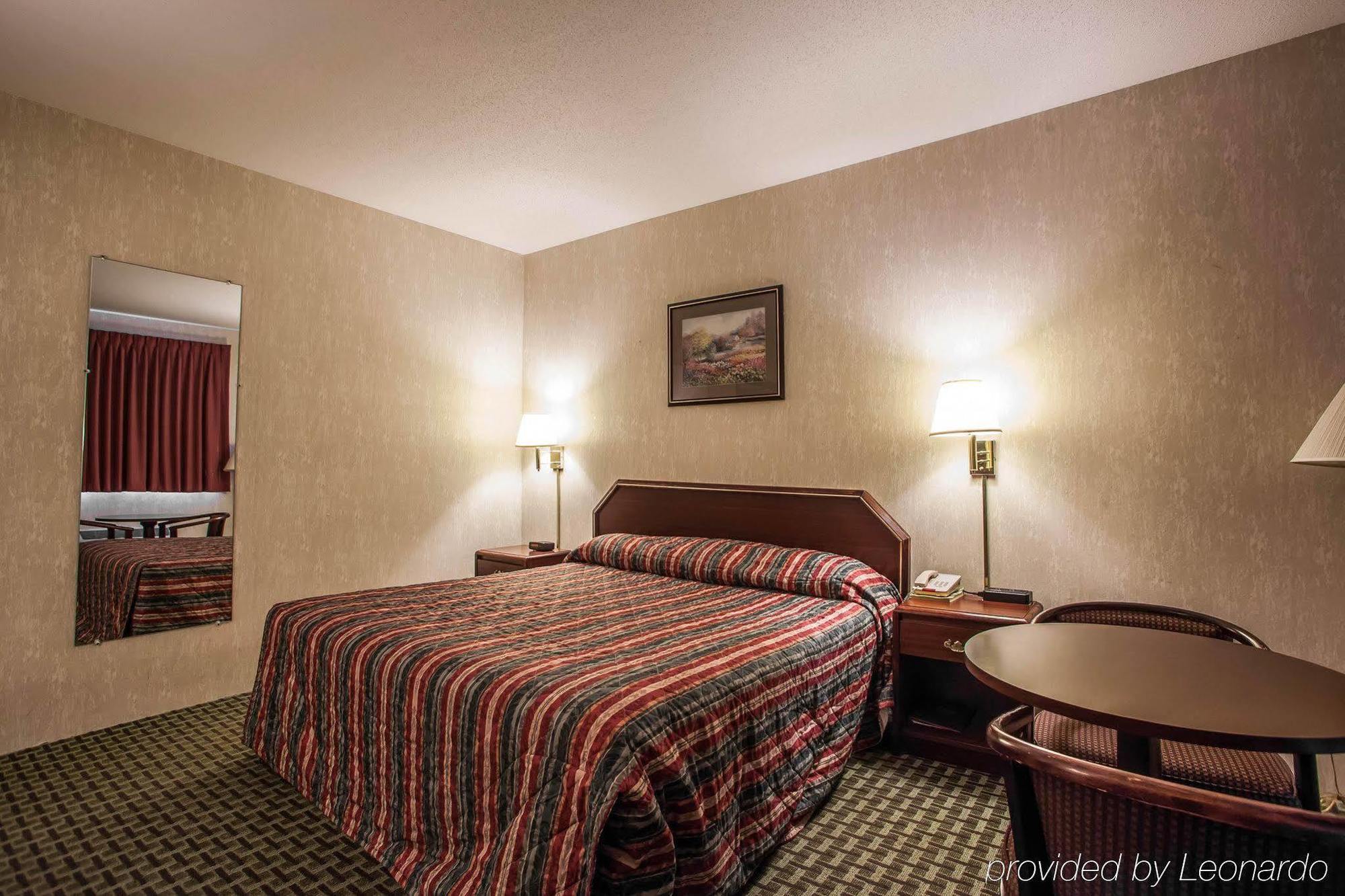 Economy Inn & Suites Hannibal Zewnętrze zdjęcie